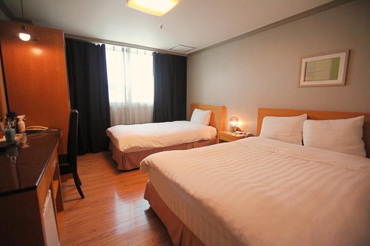 Changwon At Business Hotel Ngoại thất bức ảnh
