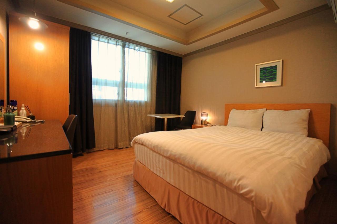 Changwon At Business Hotel Ngoại thất bức ảnh